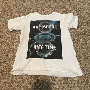 5/$25 Children’s Place T-shirt Size Medium 7/8